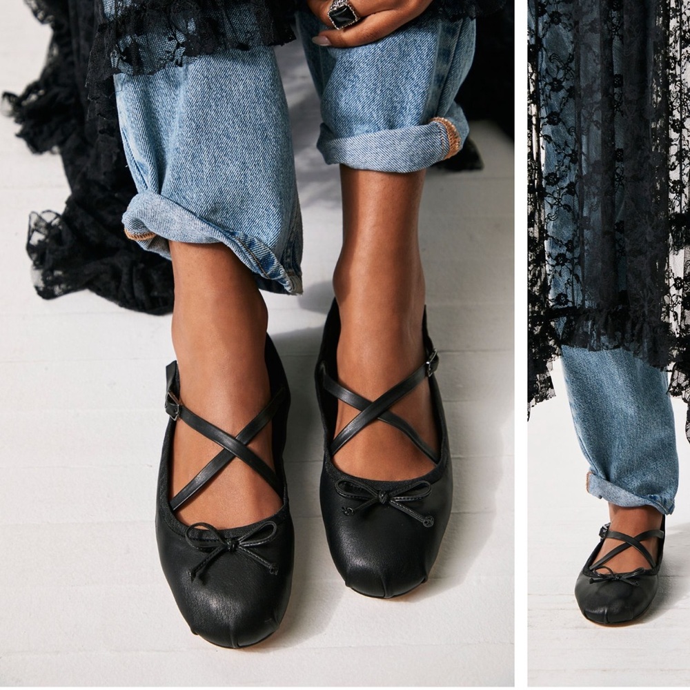 Zuri Flats by Jeffrey Campbell
